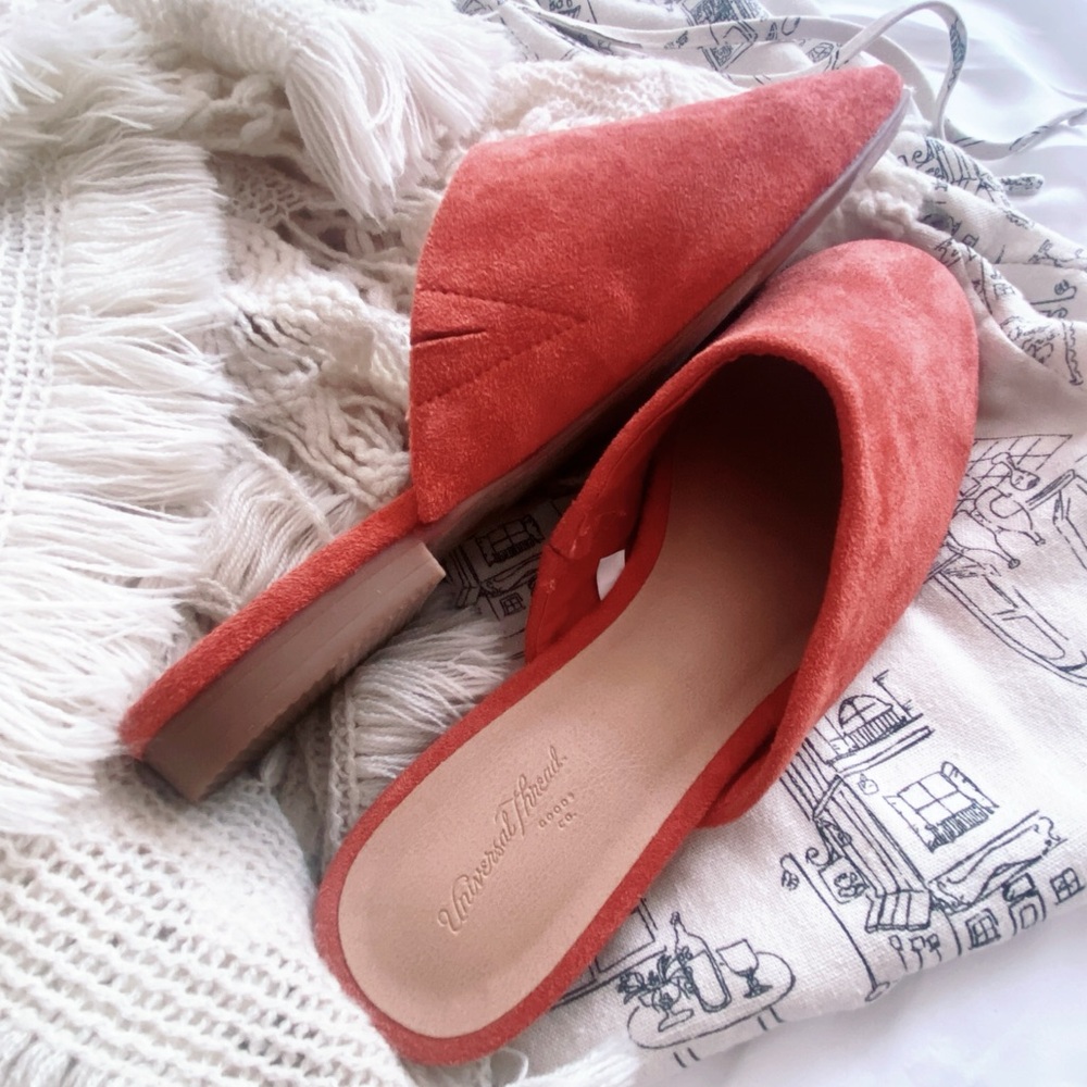 Universal Thread mules